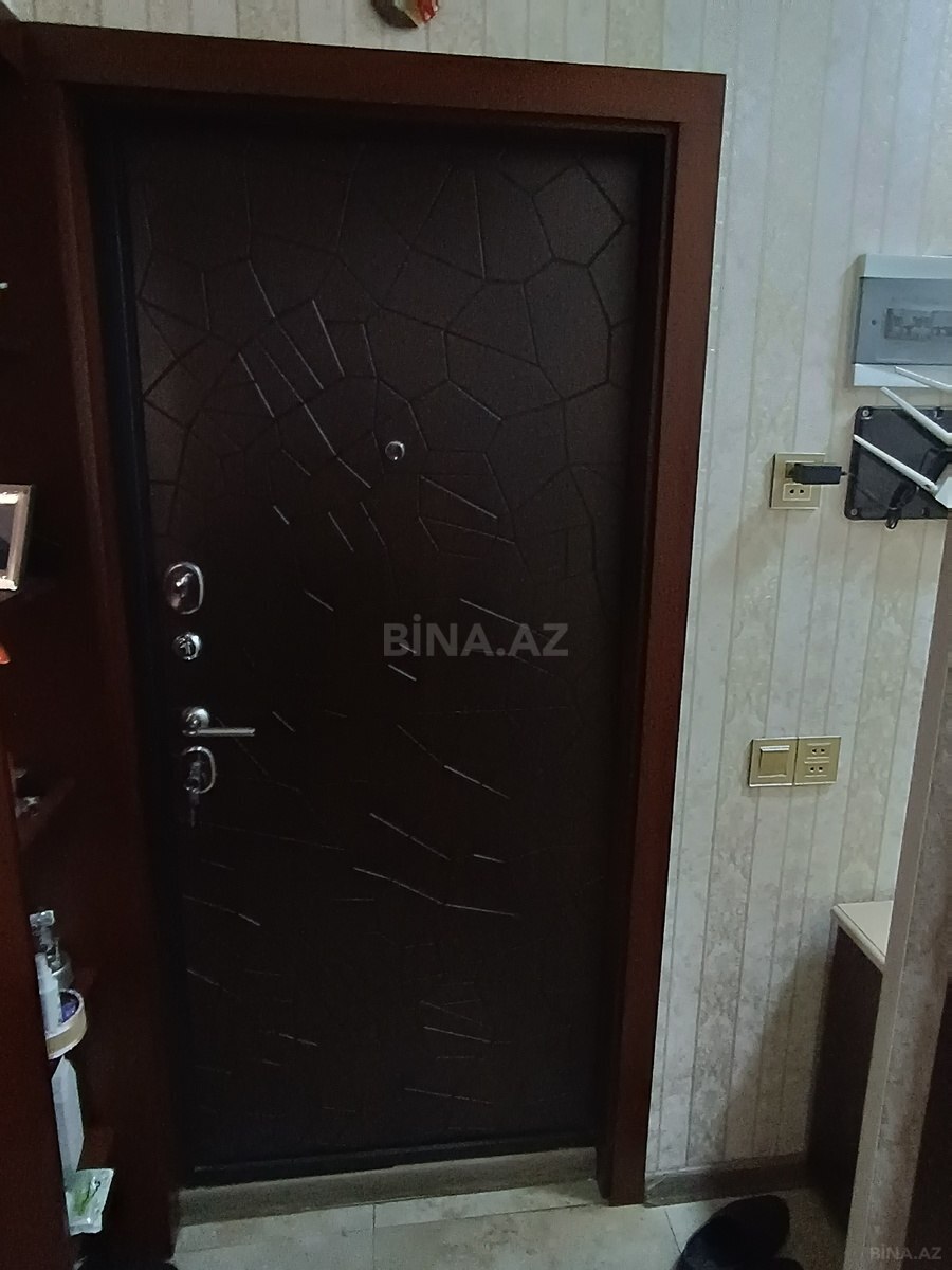 3 otaqlı Köhnə tikili, Həzi Aslanov m., Bakı