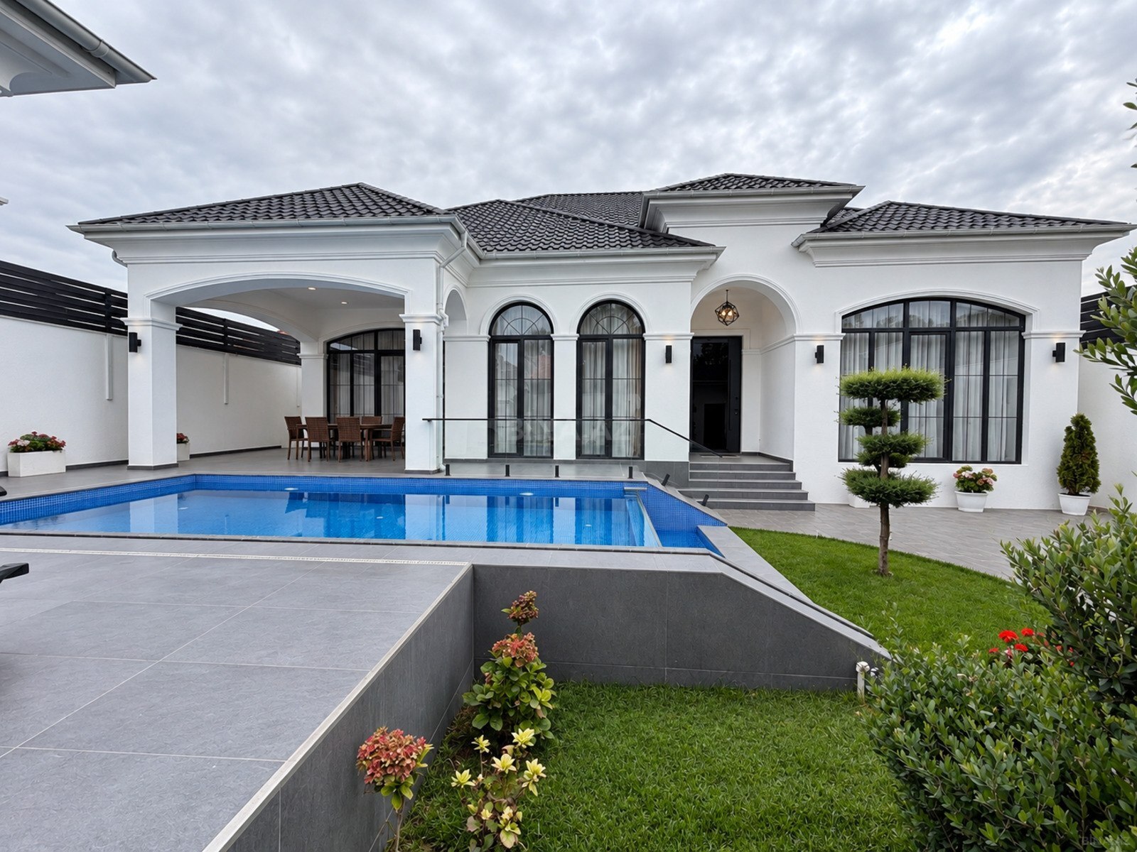 4 otaqlı Həyət evi/Bağ evi, Mərdəkan q., Bakı