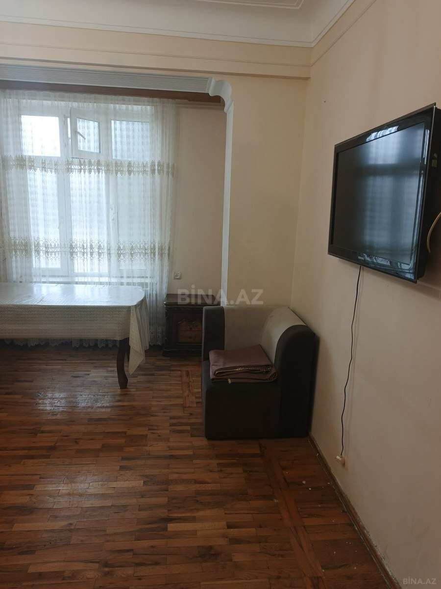 3 otaqlı Köhnə tikili, Azadlıq Prospekti m., Bakı