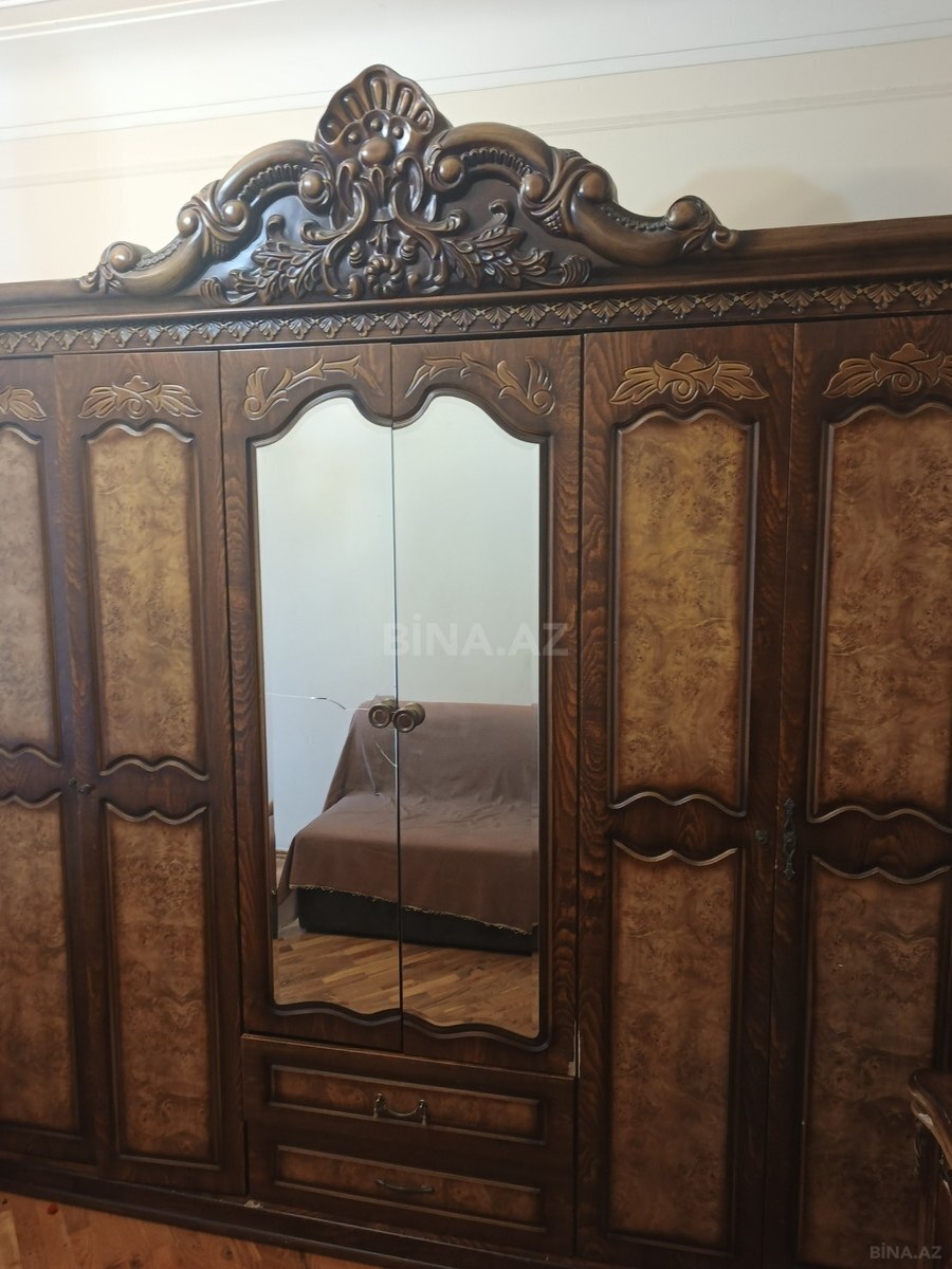 3 otaqlı Köhnə tikili, Azadlıq Prospekti m., Bakı