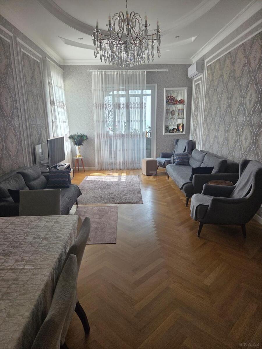 11 otaqlı Həyət evi/Bağ evi, Binəqədi r., Bakı