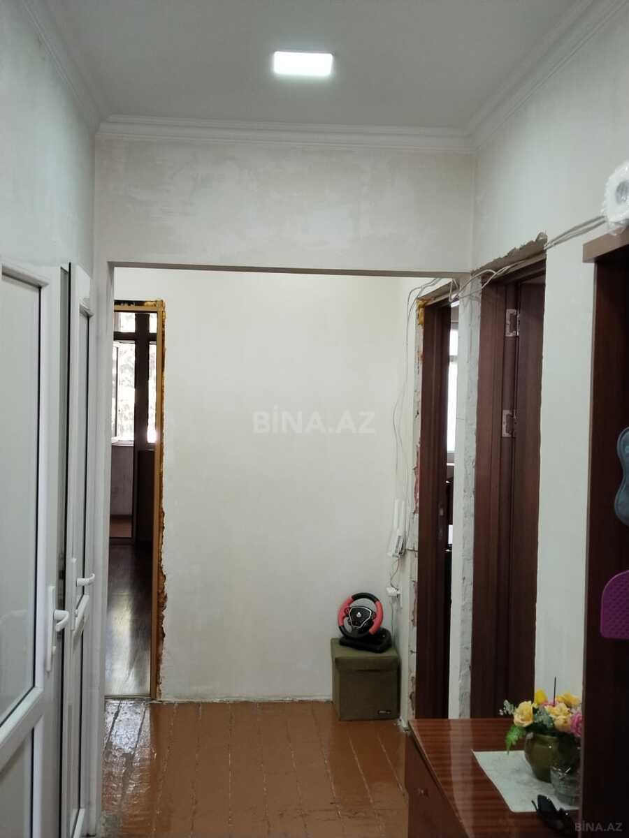 3 otaqlı Köhnə tikili, Həzi Aslanov m., Bakı
