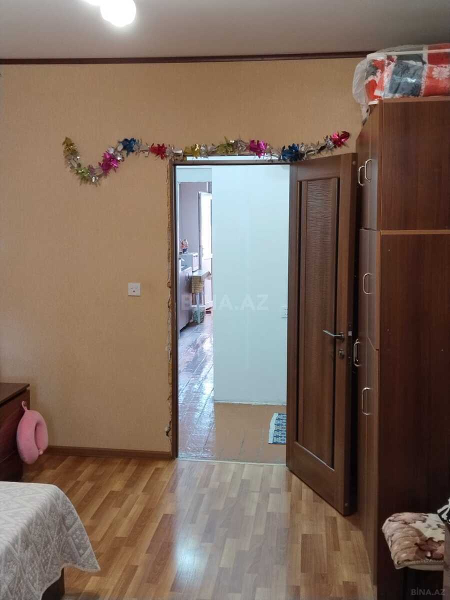 3 otaqlı Köhnə tikili, Həzi Aslanov m., Bakı