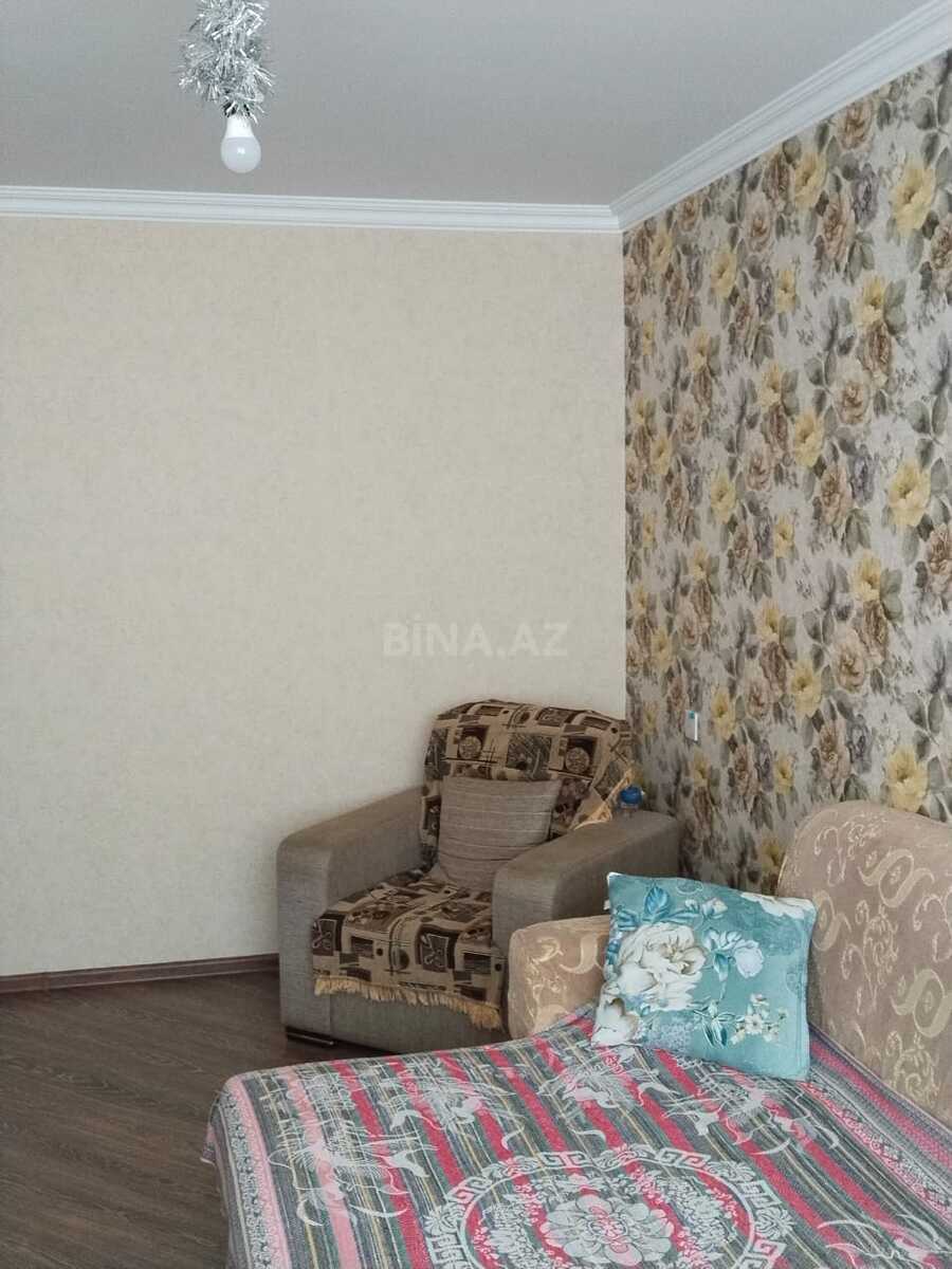 3 otaqlı Köhnə tikili, Həzi Aslanov m., Bakı