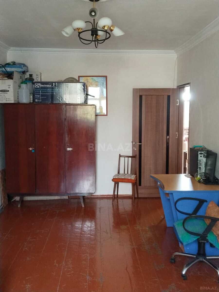 3 otaqlı Köhnə tikili, Həzi Aslanov m., Bakı