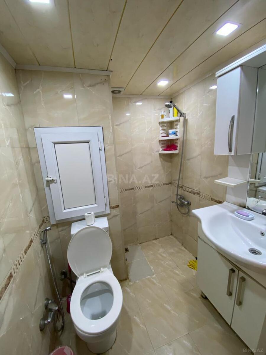 3 otaqlı Köhnə tikili, Memar Əcəmi m., Bakı