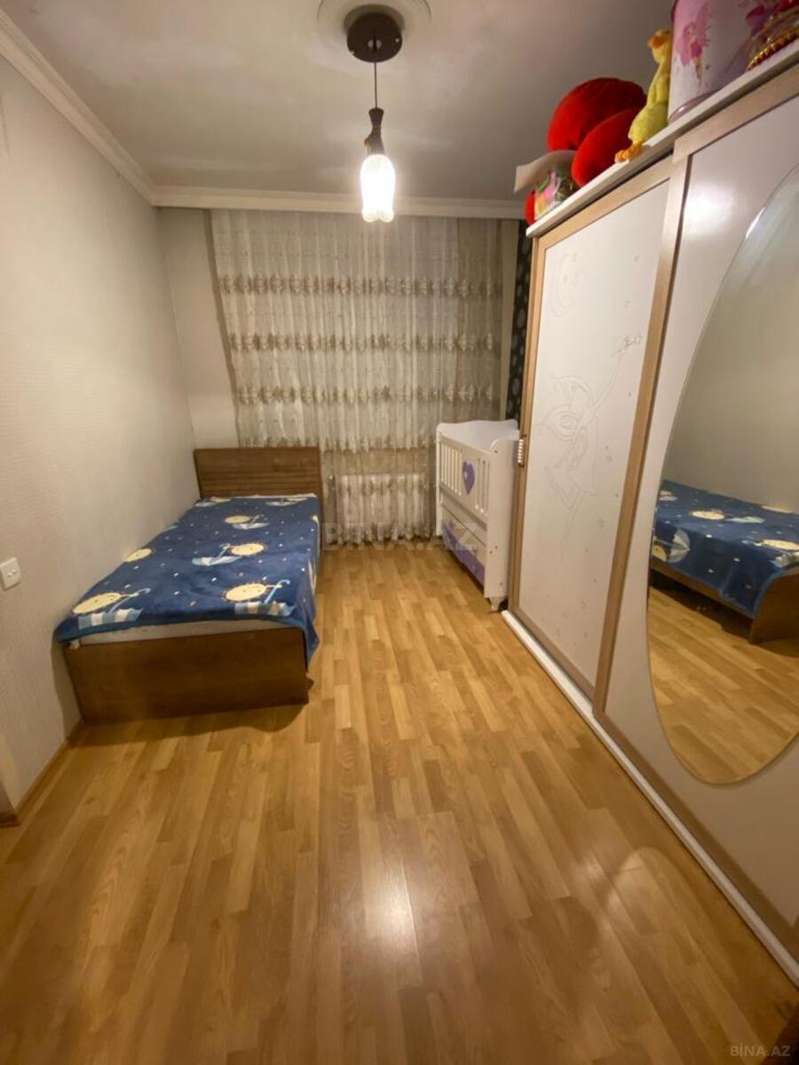 3 otaqlı Köhnə tikili, Memar Əcəmi m., Bakı