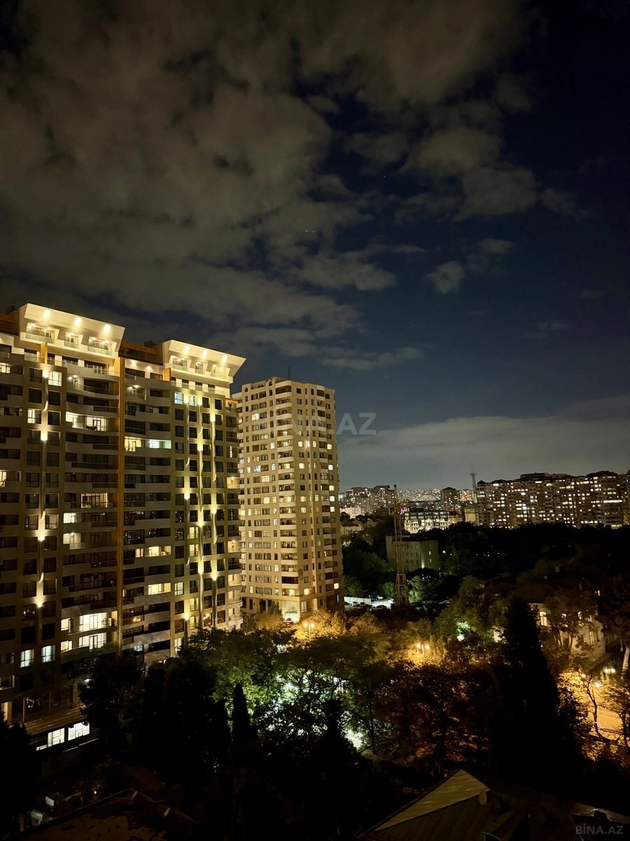 4 otaqlı Yeni tikili, Nizami m., Bakı