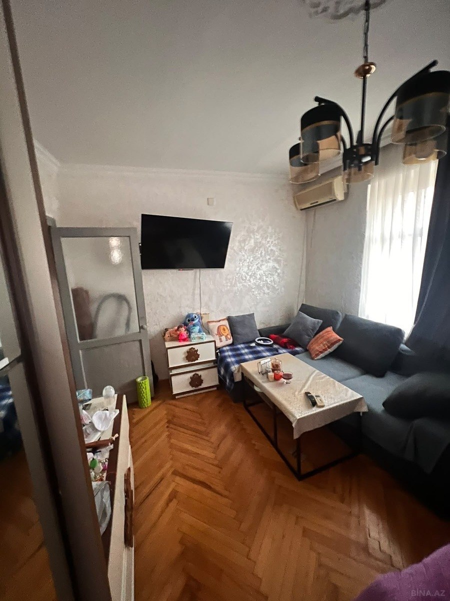 1 otaqlı Köhnə tikili, Bakıxanov q., Bakı