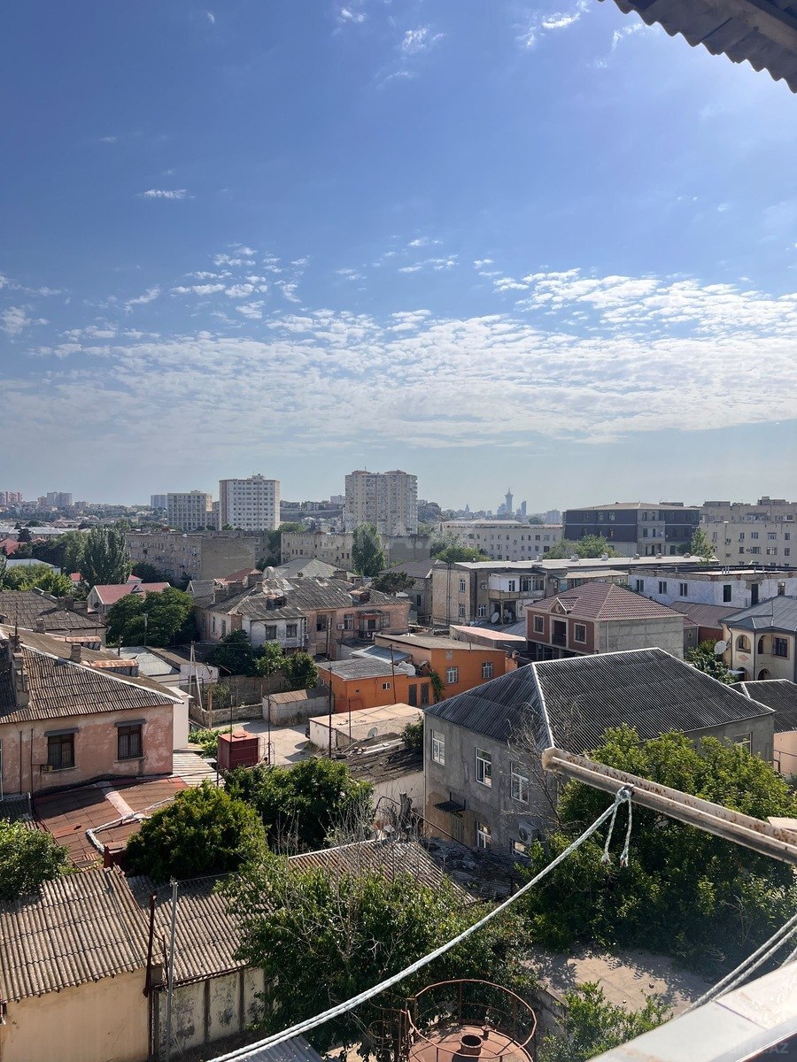 1 otaqlı Köhnə tikili, Bakıxanov q., Bakı