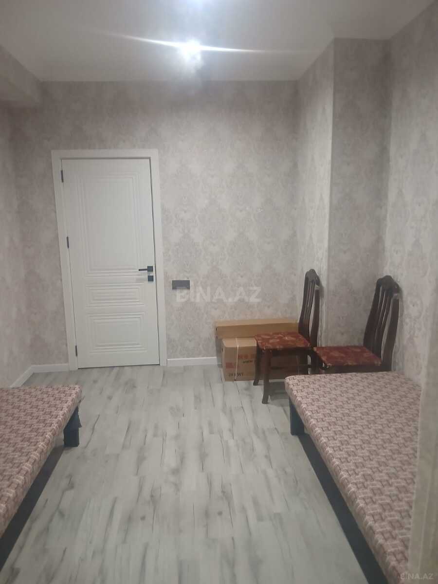3 otaqlı Yeni tikili, Xırdalan