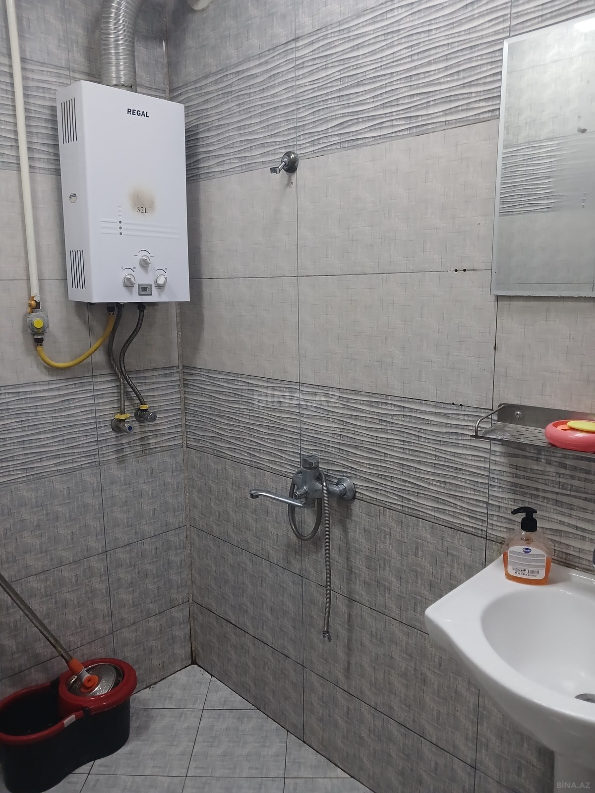 3 otaqlı Köhnə tikili, 20 Yanvar m., Bakı