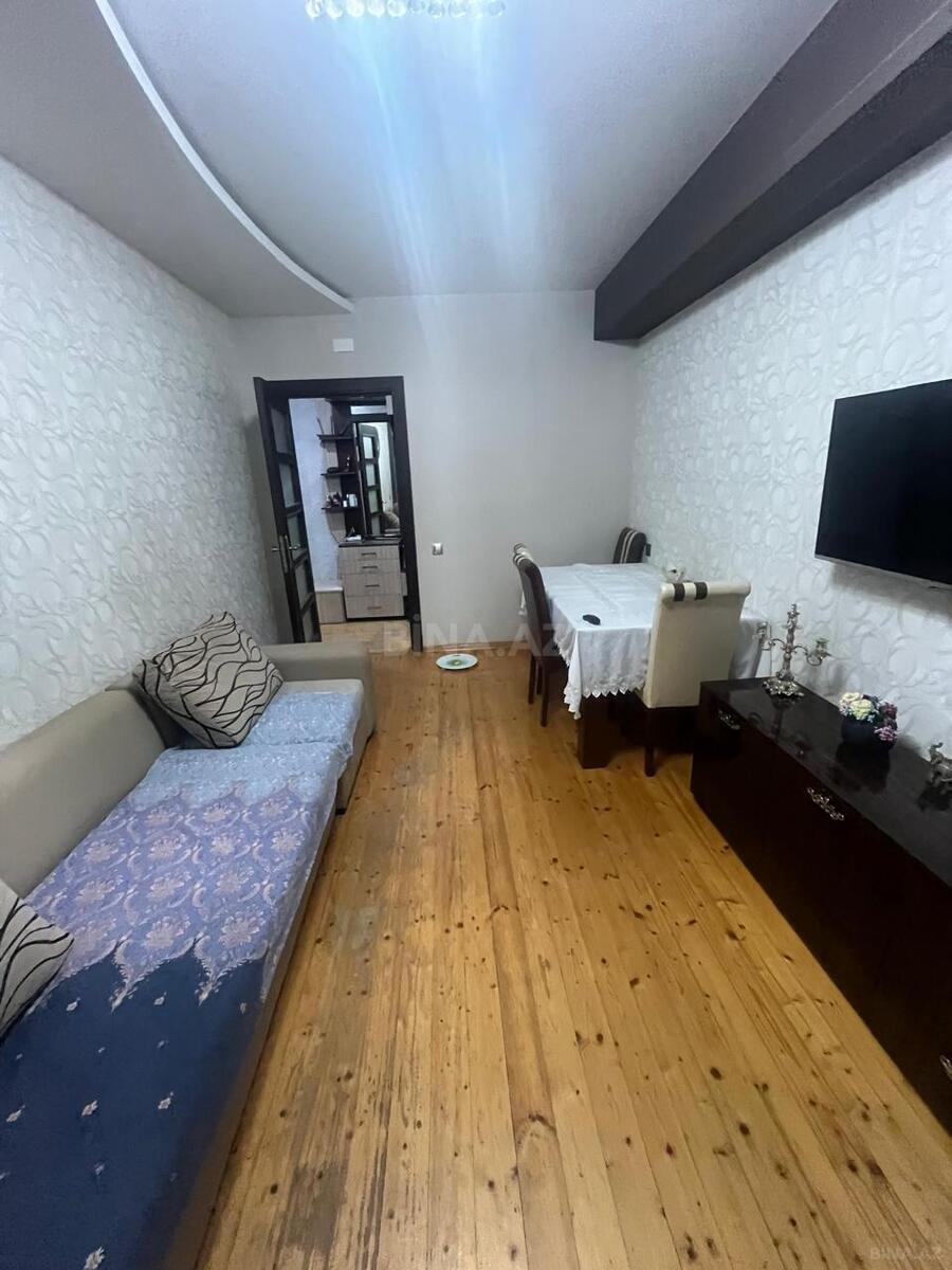 3 otaqlı Yeni tikili, Xırdalan