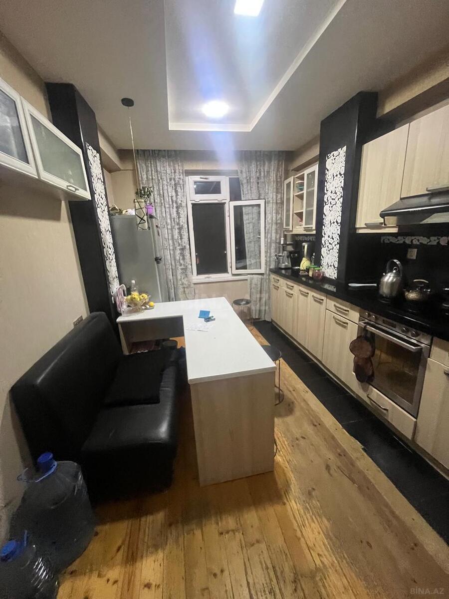 3 otaqlı Yeni tikili, Xırdalan