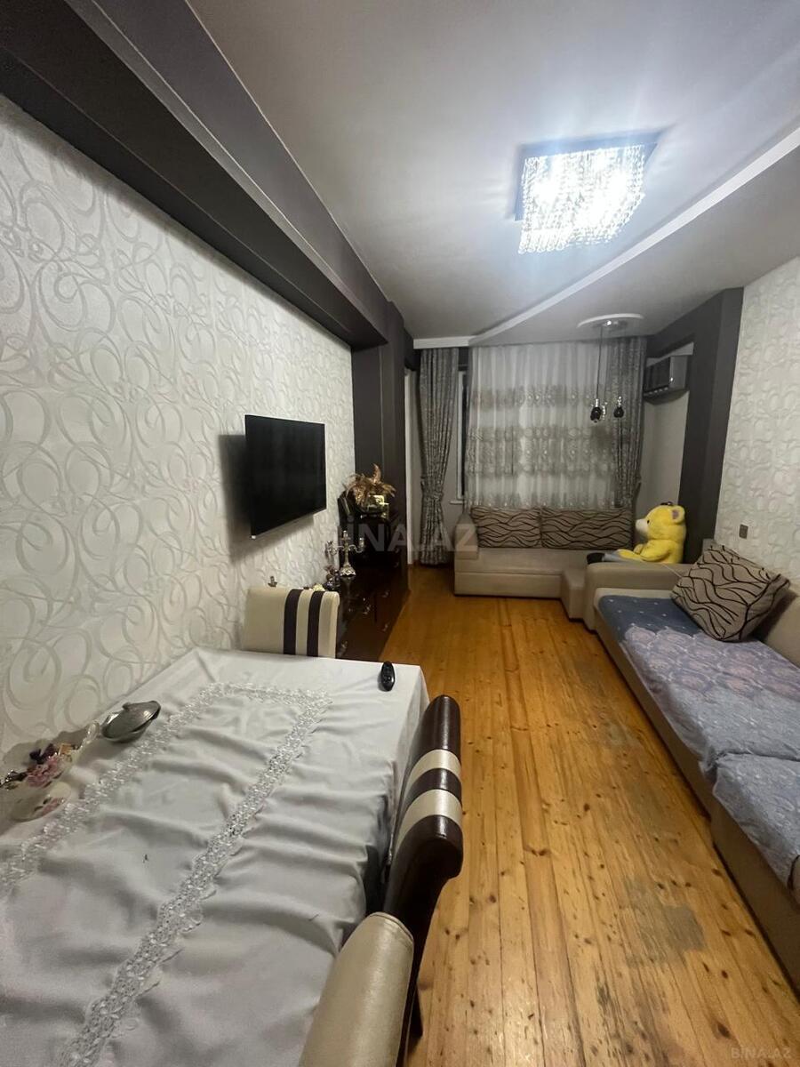 3 otaqlı Yeni tikili, Xırdalan