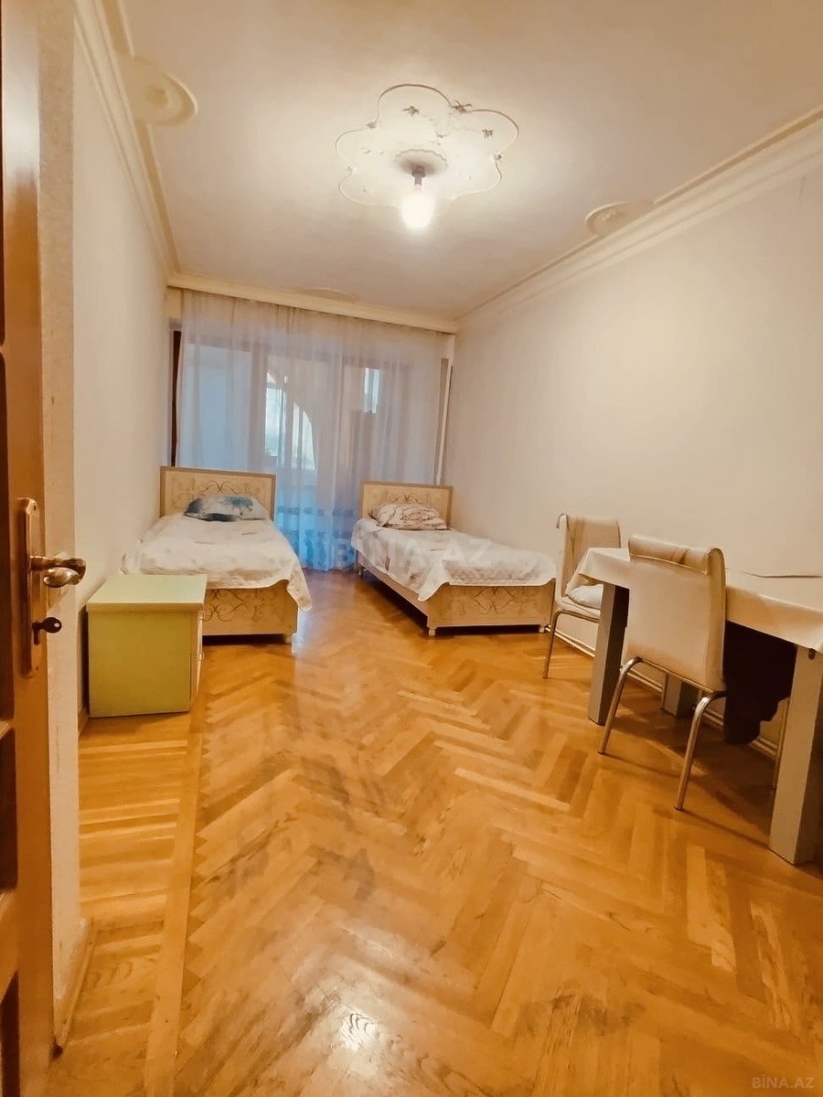 3 otaqlı Köhnə tikili, İnşaatçılar m., Bakı