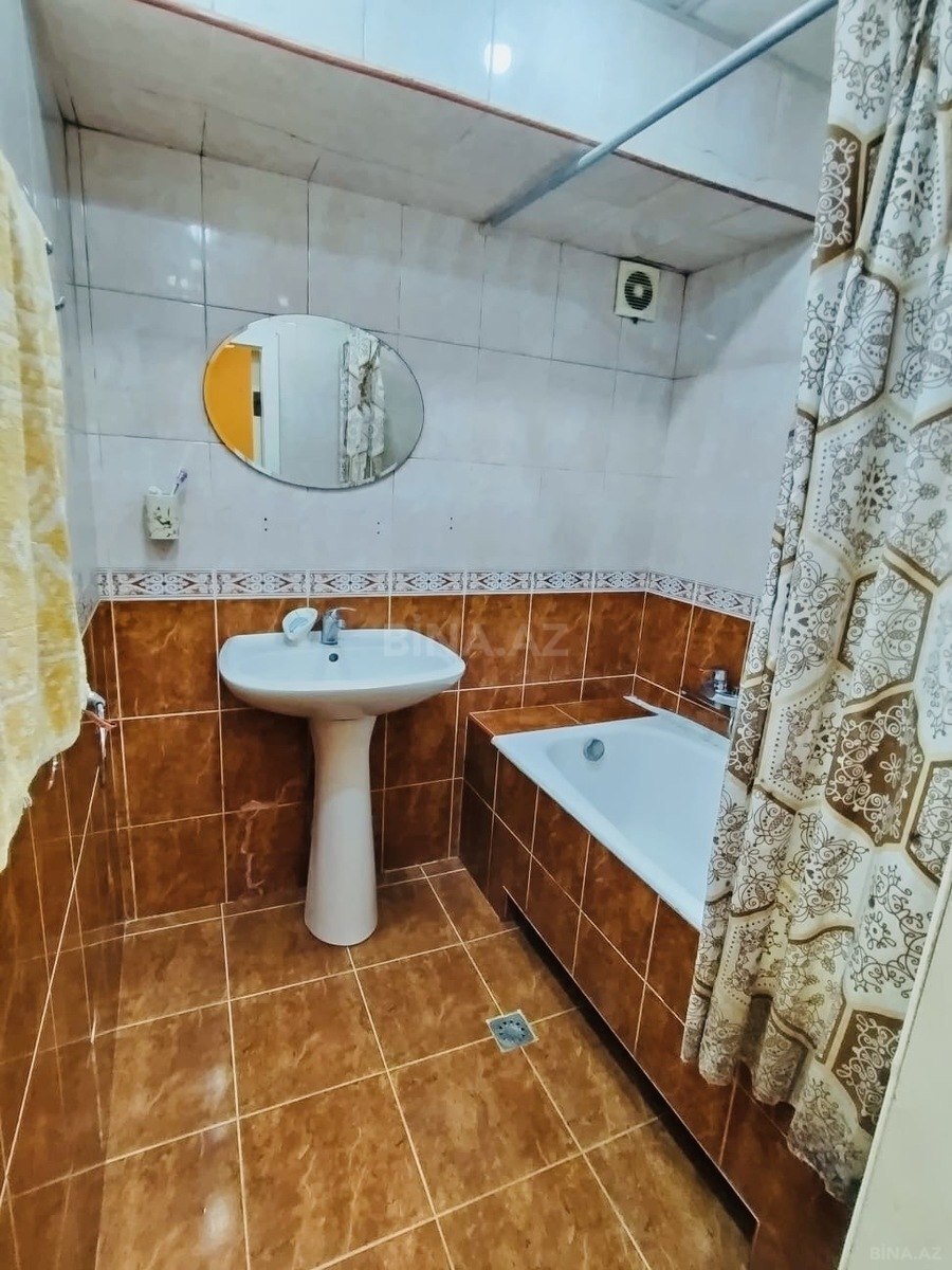3 otaqlı Köhnə tikili, İnşaatçılar m., Bakı
