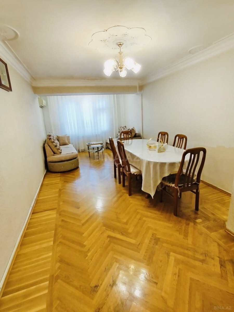 3 otaqlı Köhnə tikili, İnşaatçılar m., Bakı