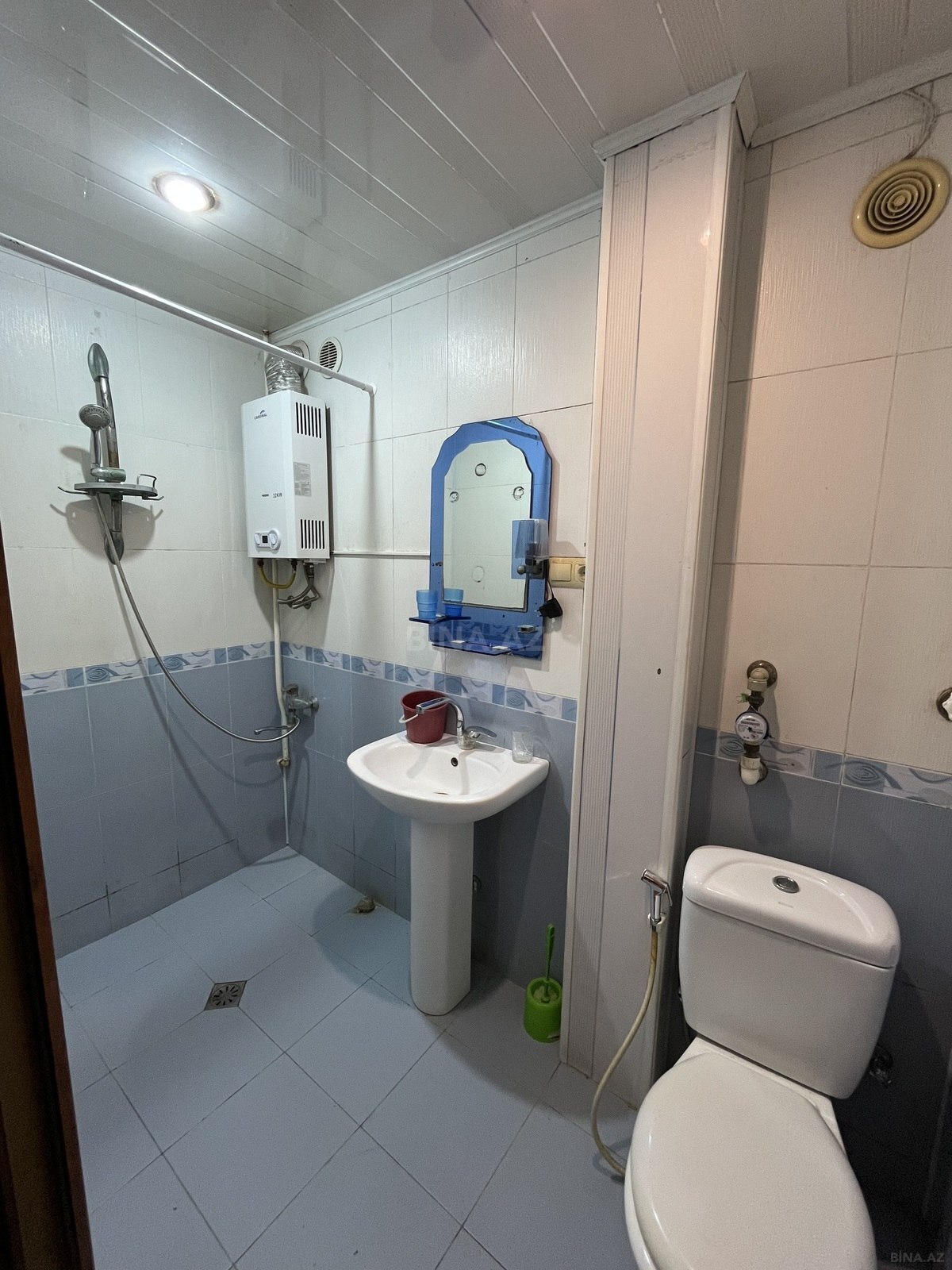 3 otaqlı Köhnə tikili, Elmlər Akademiyası m., Bakı