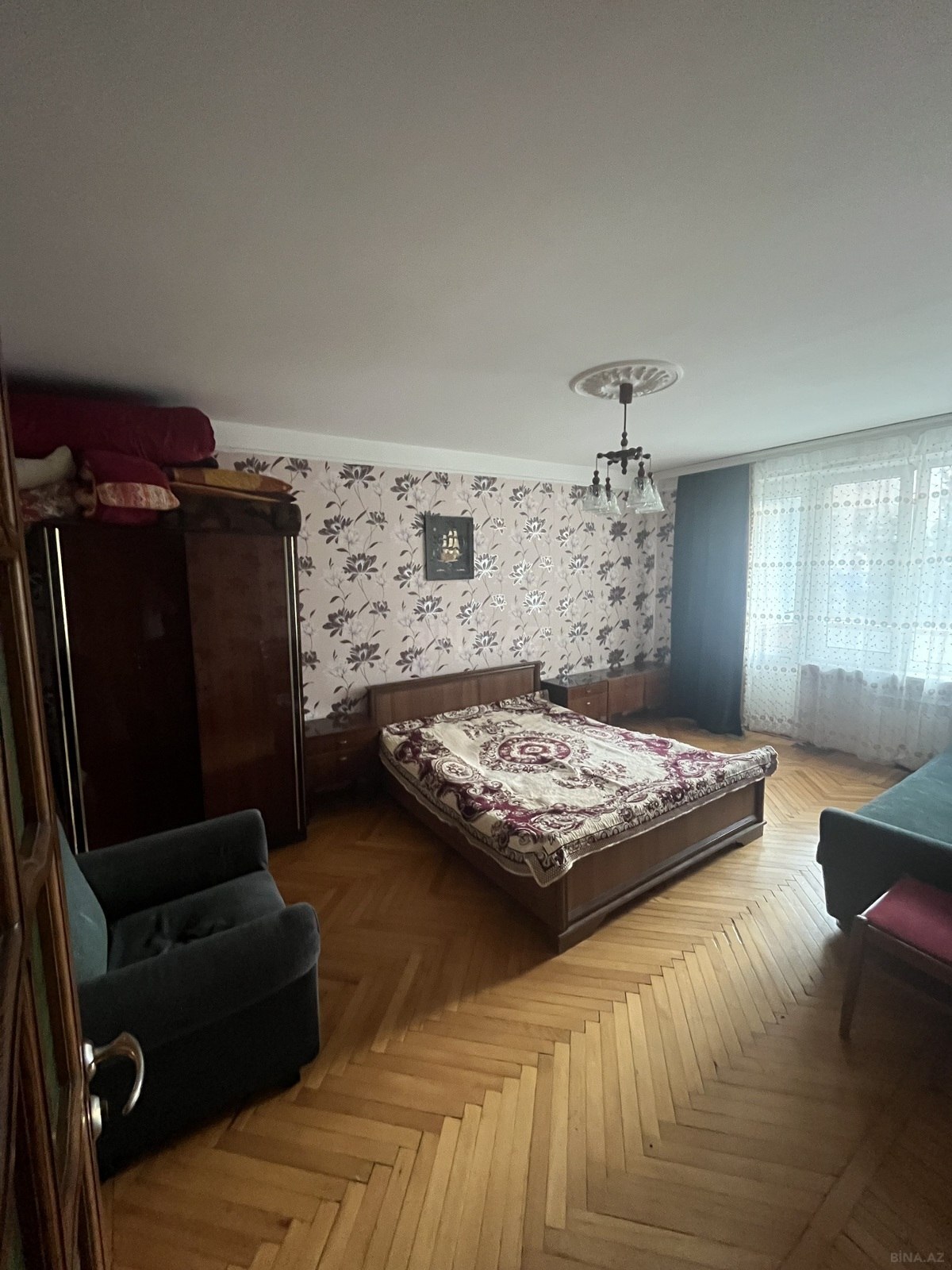 3 otaqlı Köhnə tikili, Elmlər Akademiyası m., Bakı