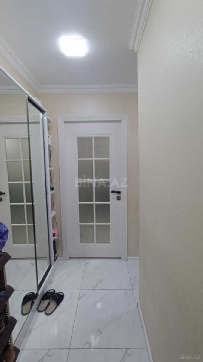 3 otaqlı Köhnə tikili, Elmlər Akademiyası m., Bakı
