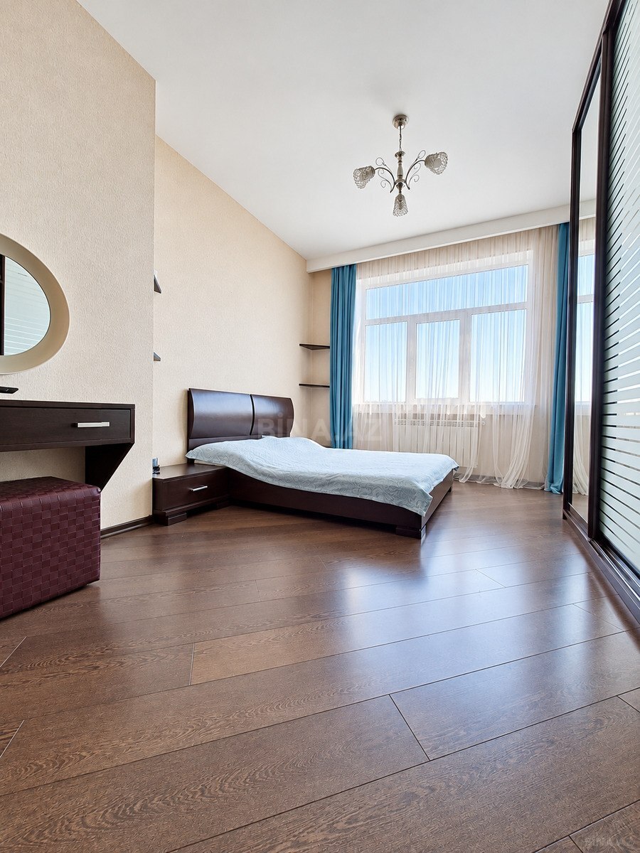 3 otaqlı Yeni tikili, 8 Noyabr m., Bakı