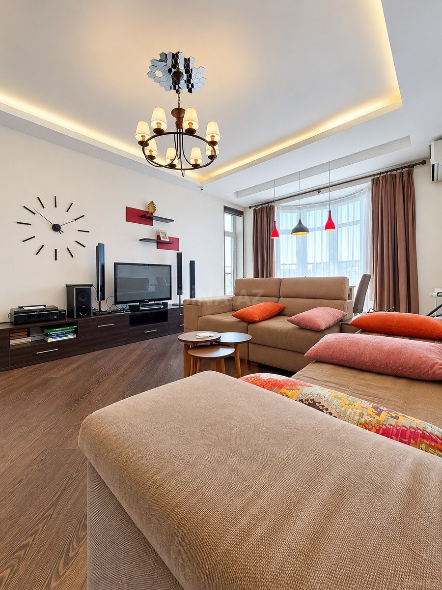 3 otaqlı Yeni tikili, 8 Noyabr m., Bakı