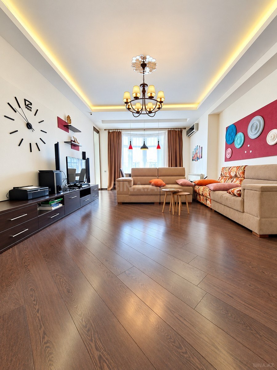 3 otaqlı Yeni tikili, 8 Noyabr m., Bakı