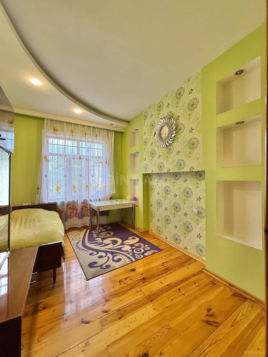 4 otaqlı Həyət evi/Bağ evi, Gəncə