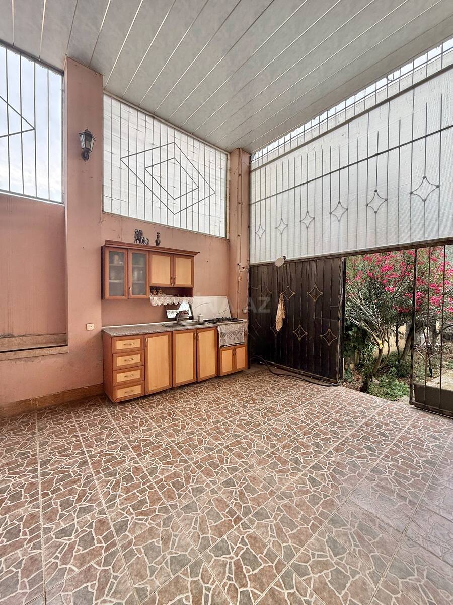 4 otaqlı Həyət evi/Bağ evi, Gəncə