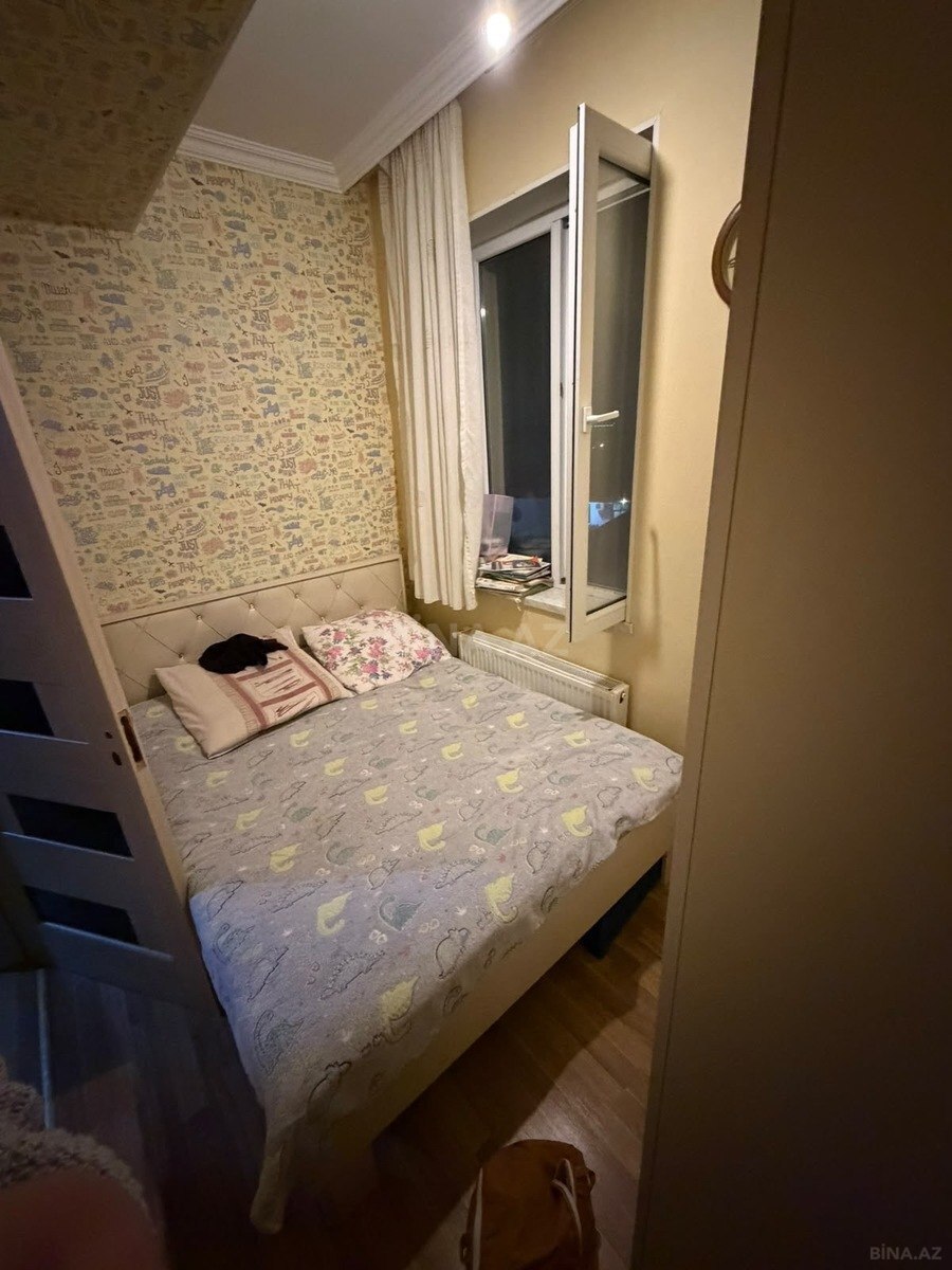 3 otaqlı Yeni tikili, Xırdalan
