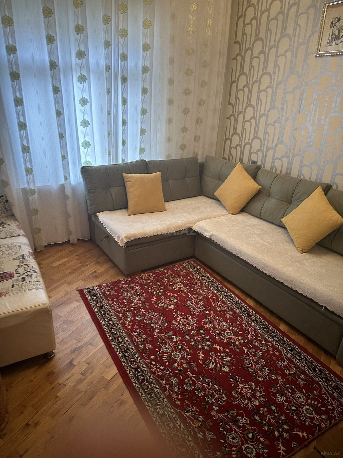 4 otaqlı Köhnə tikili, Yeni Günəşli q., Bakı