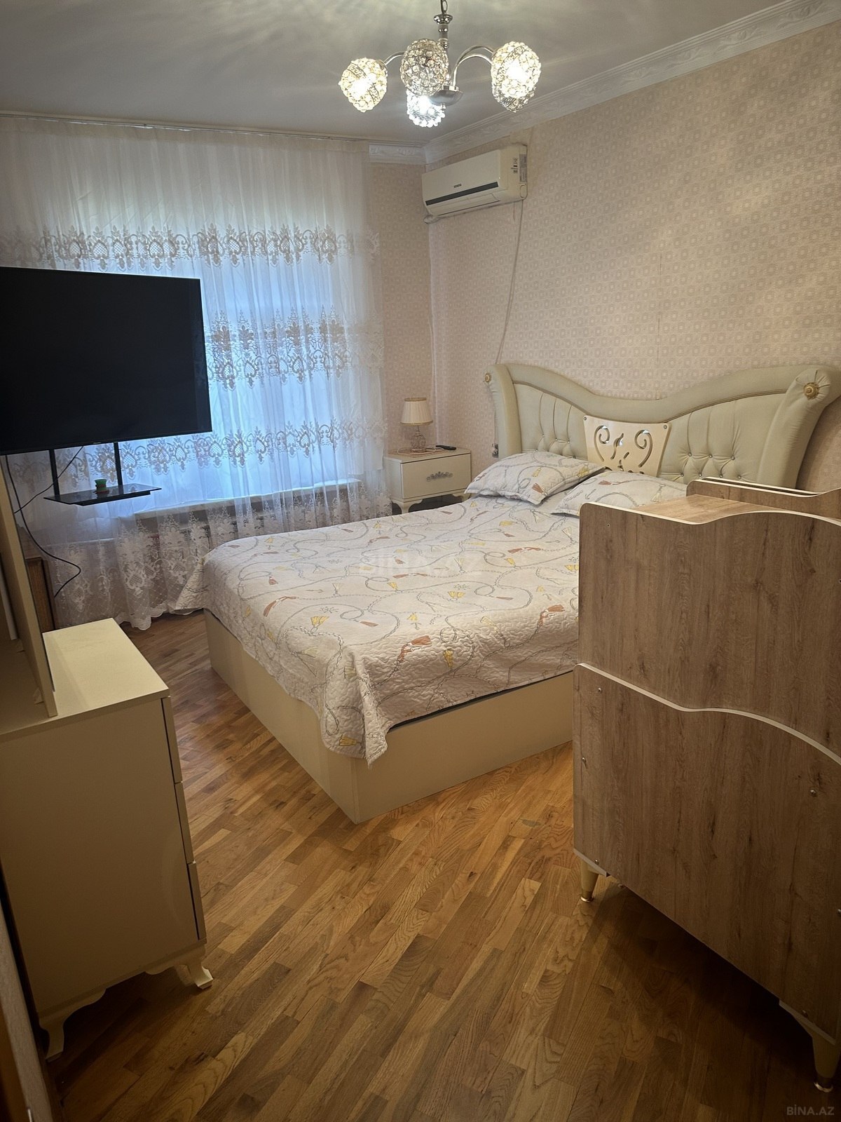 4 otaqlı Köhnə tikili, Yeni Günəşli q., Bakı