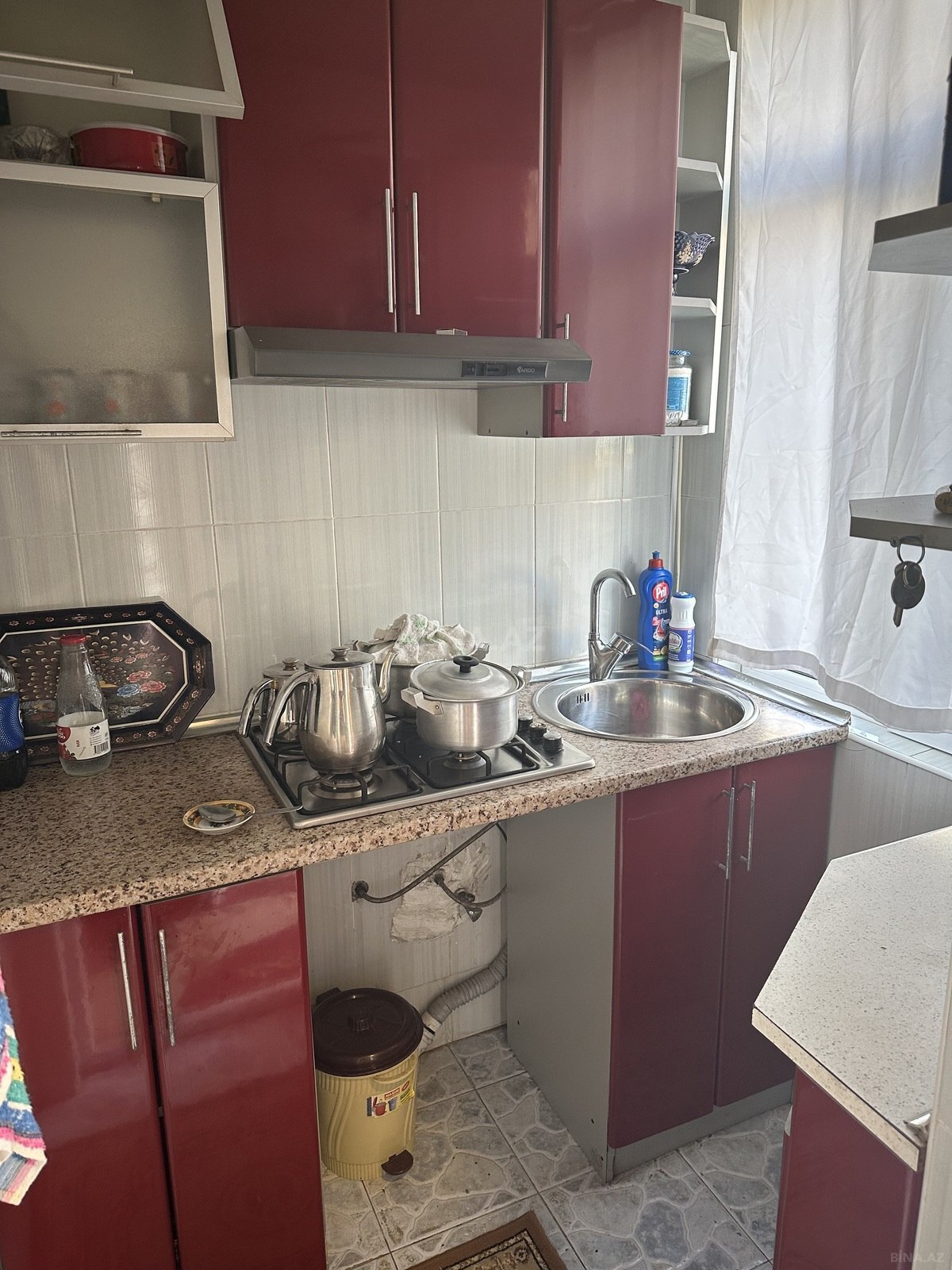4 otaqlı Köhnə tikili, Yeni Günəşli q., Bakı