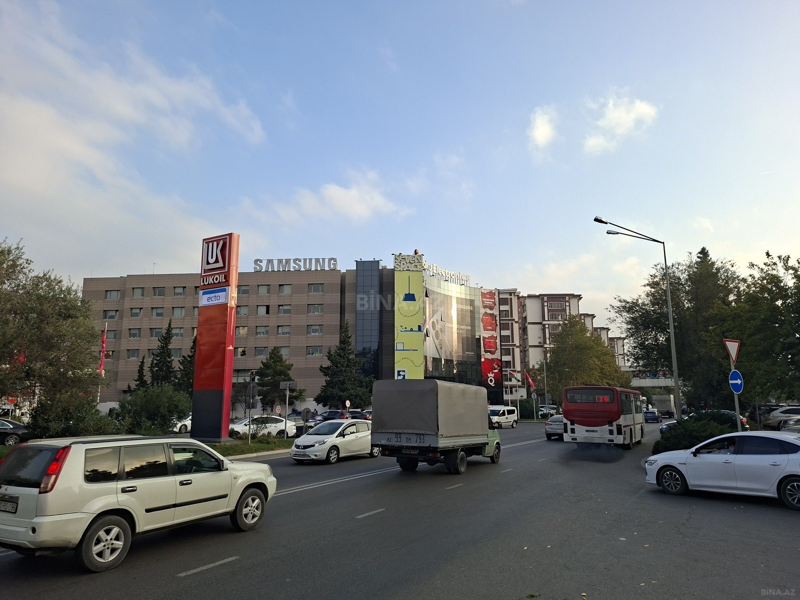 2 otaqlı Köhnə tikili, Azadlıq Prospekti m., Bakı