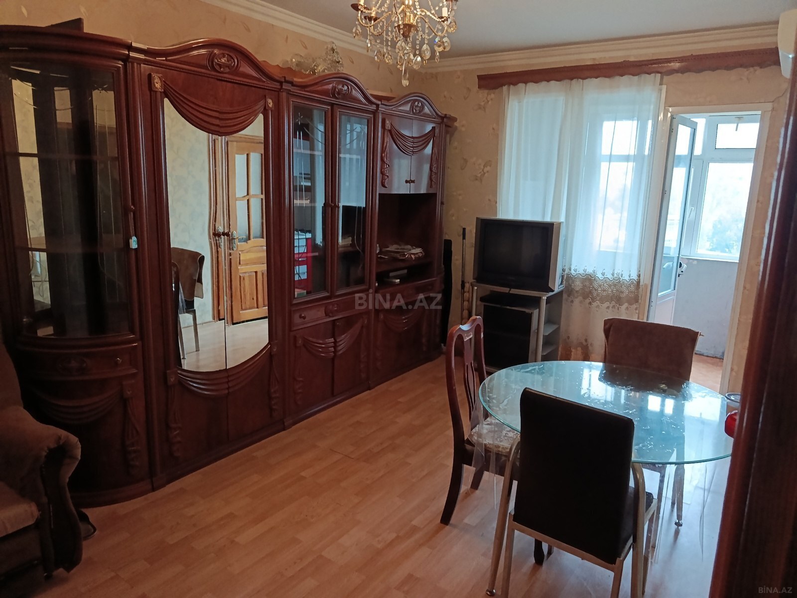2 otaqlı Köhnə tikili, Memar Əcəmi m., Bakı