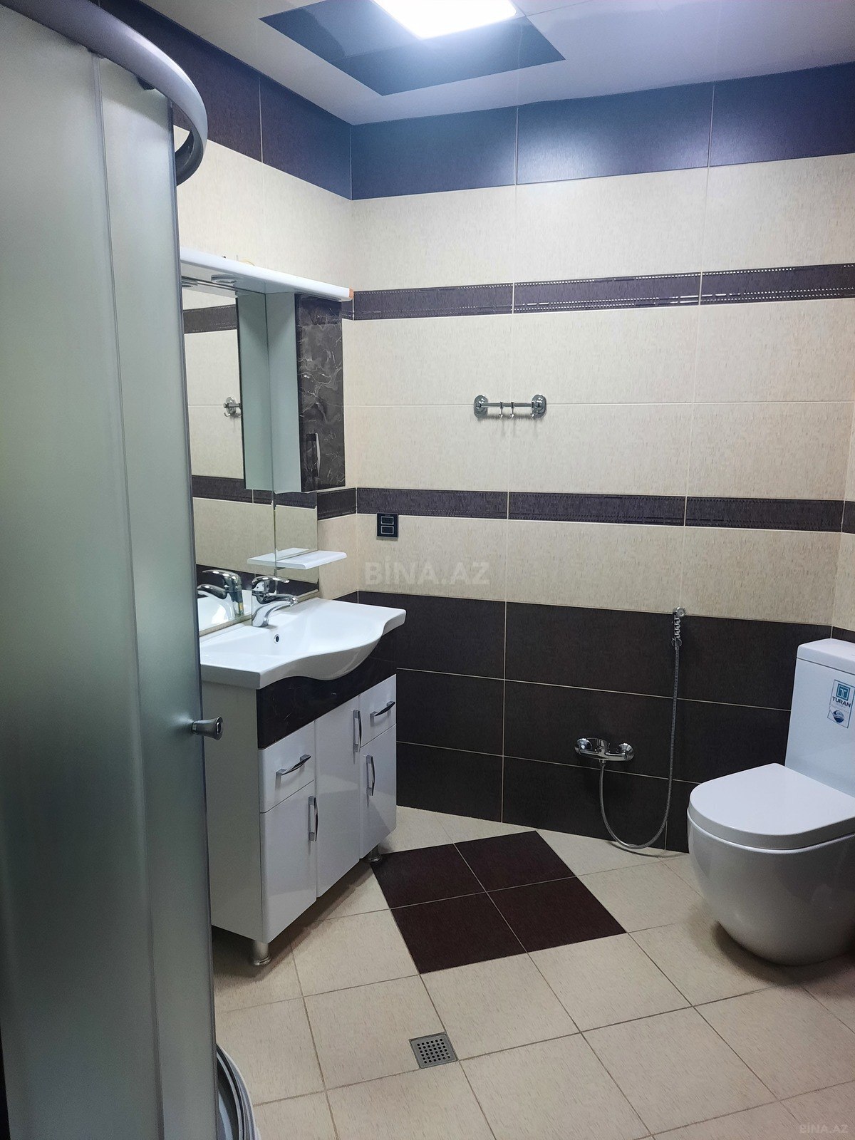 3 otaqlı Yeni tikili, 8 Noyabr m., Bakı