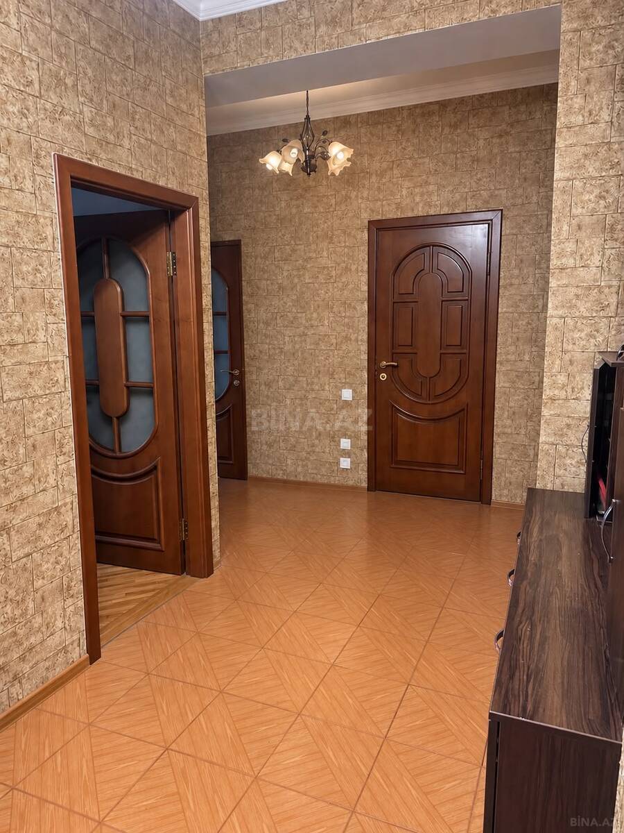 4 otaqlı Yeni tikili, Elmlər Akademiyası m., Bakı