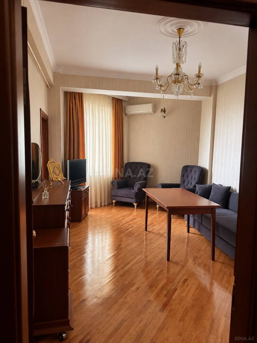 4 otaqlı Yeni tikili, Elmlər Akademiyası m., Bakı