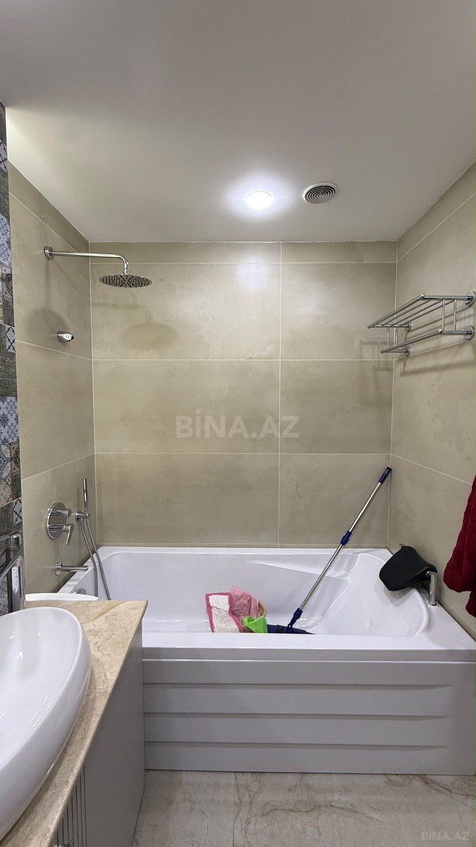 3 otaqlı Yeni tikili, İnşaatçılar m., Bakı
