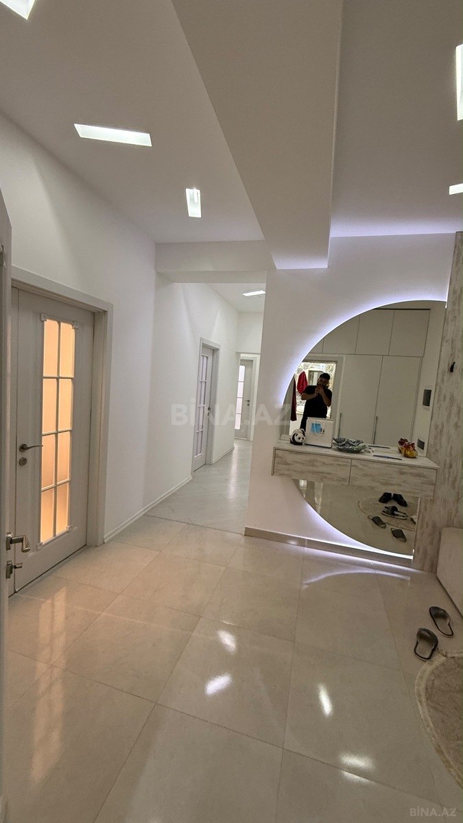 3 otaqlı Yeni tikili, İnşaatçılar m., Bakı