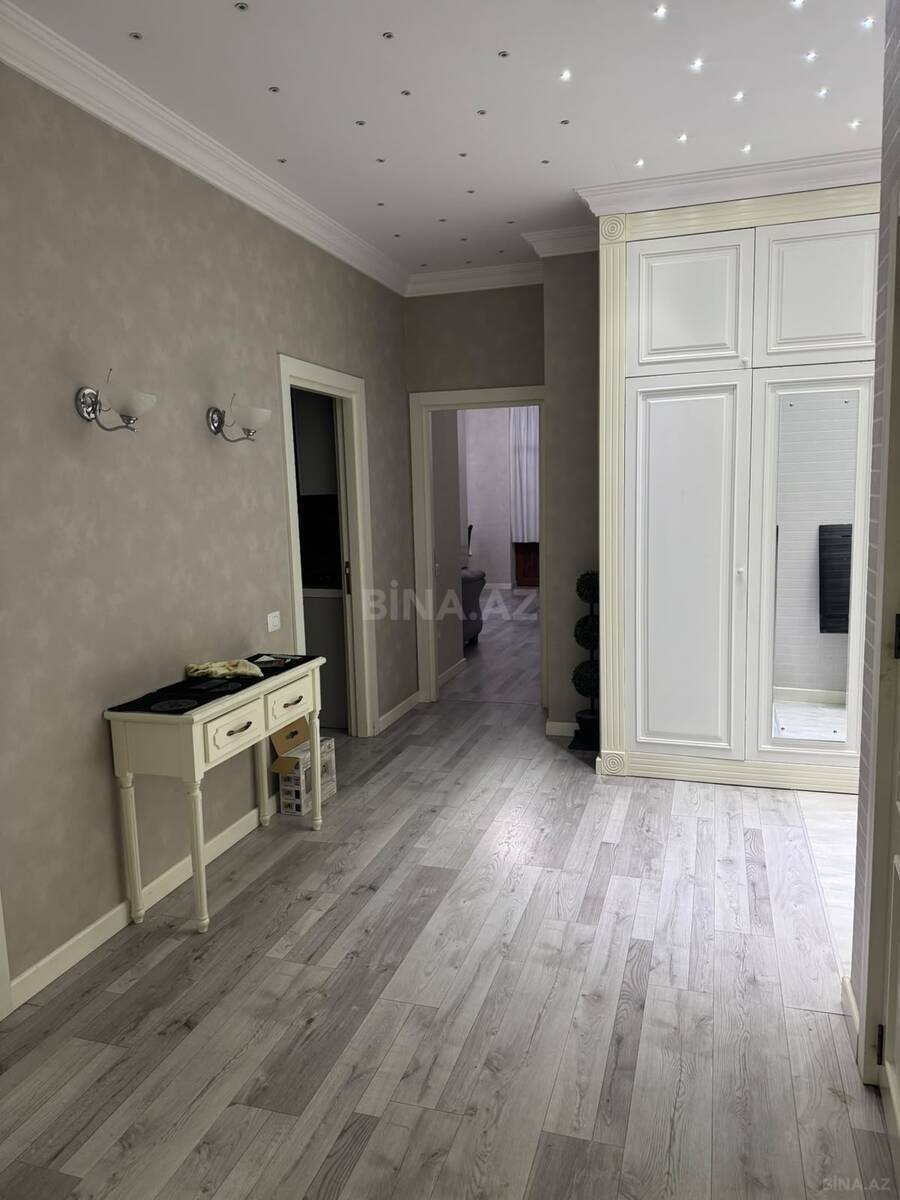 3 otaqlı Yeni tikili, İnşaatçılar m., Bakı