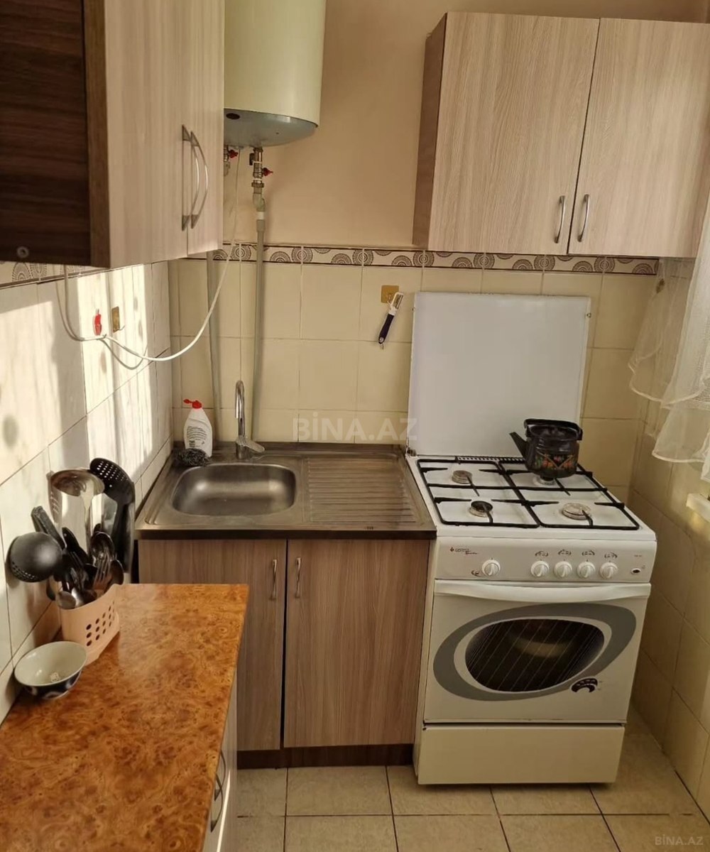1 otaqlı Köhnə tikili, İnşaatçılar m., Bakı