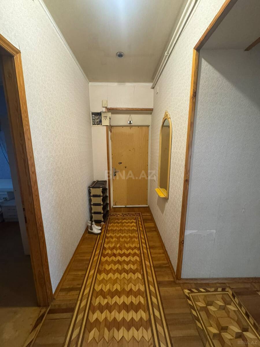 3 otaqlı Köhnə tikili, Şah İsmayıl Xətai m., Bakı