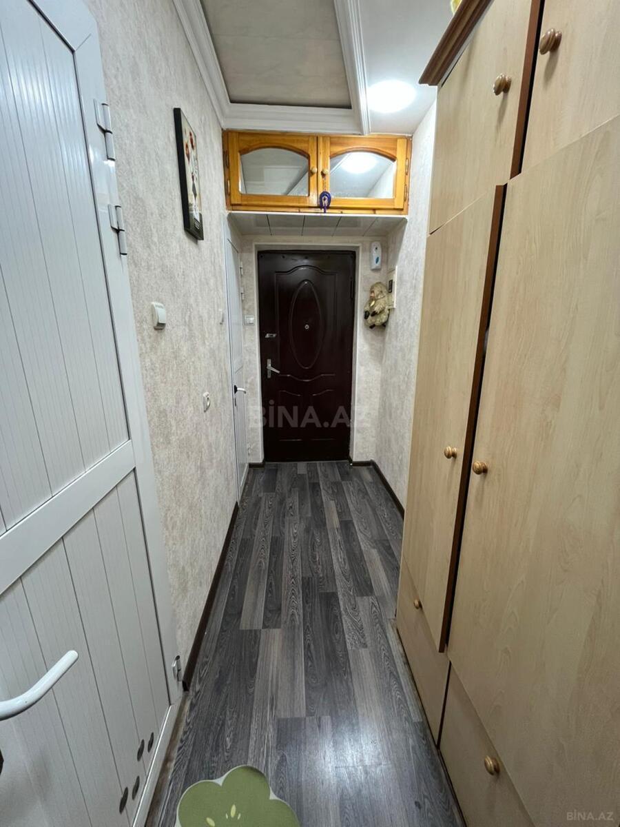 3 otaqlı Köhnə tikili, Bülbülə q., Bakı
