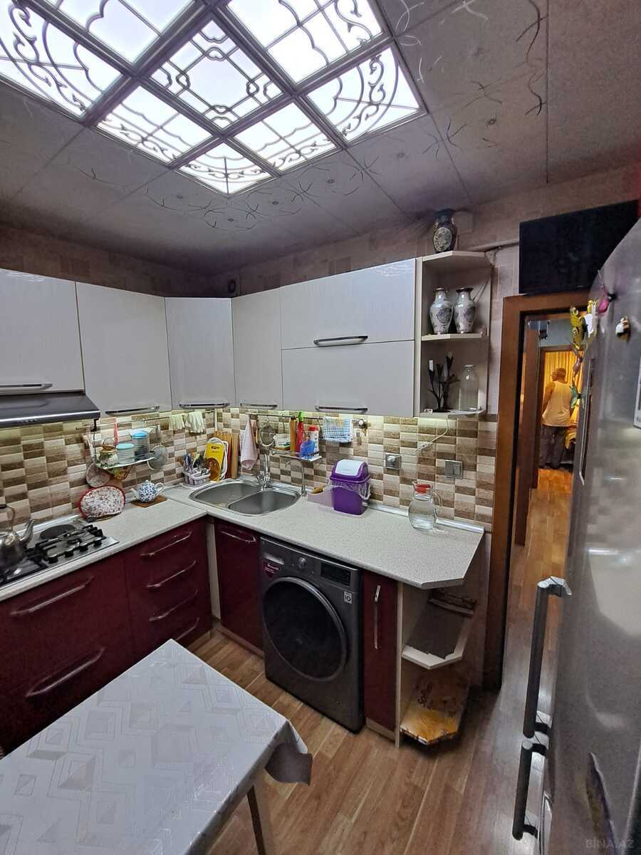 3 otaqlı Köhnə tikili, Həzi Aslanov m., Bakı