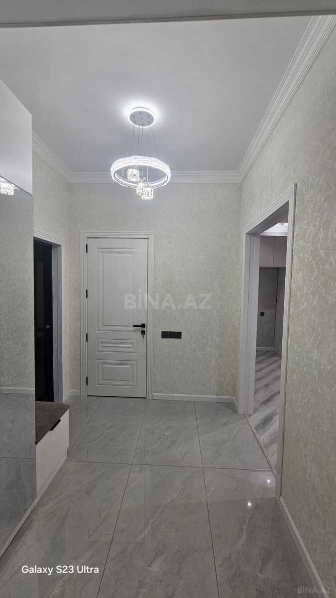 3 otaqlı Yeni tikili, Xırdalan