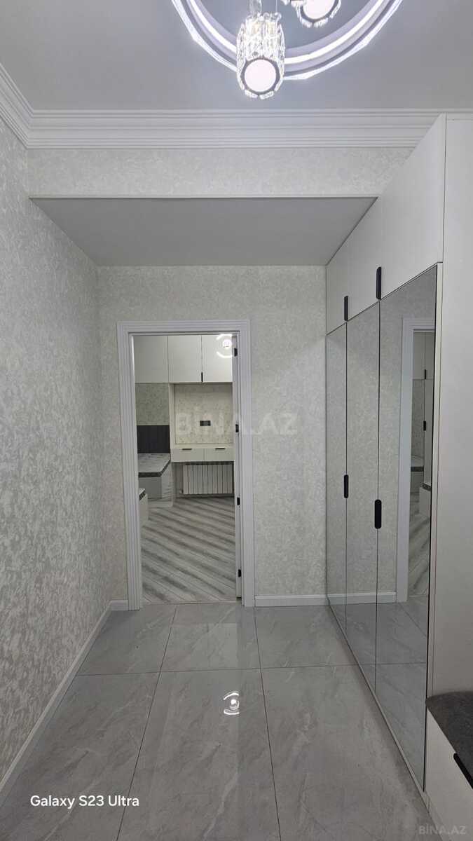 3 otaqlı Yeni tikili, Xırdalan