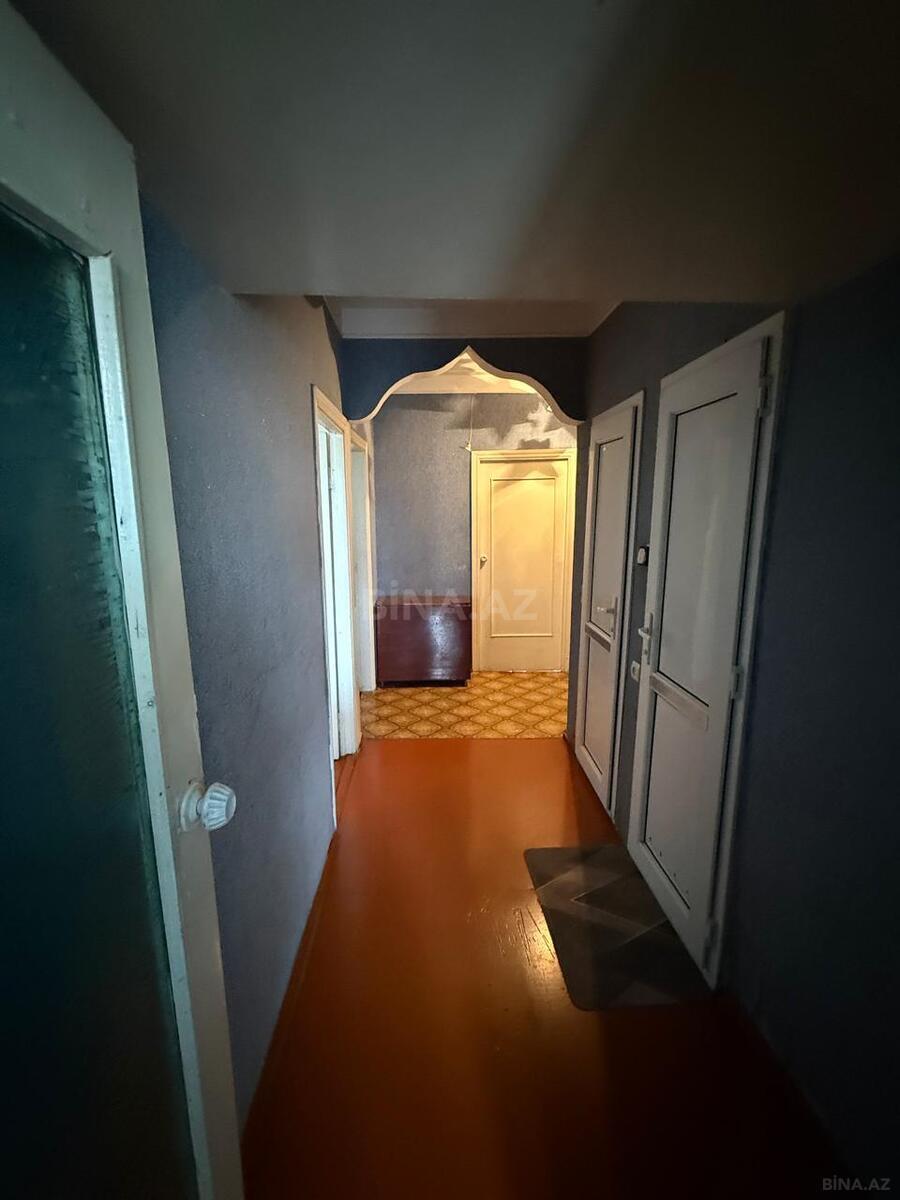 4 otaqlı Köhnə tikili, Bakıxanov q., Bakı