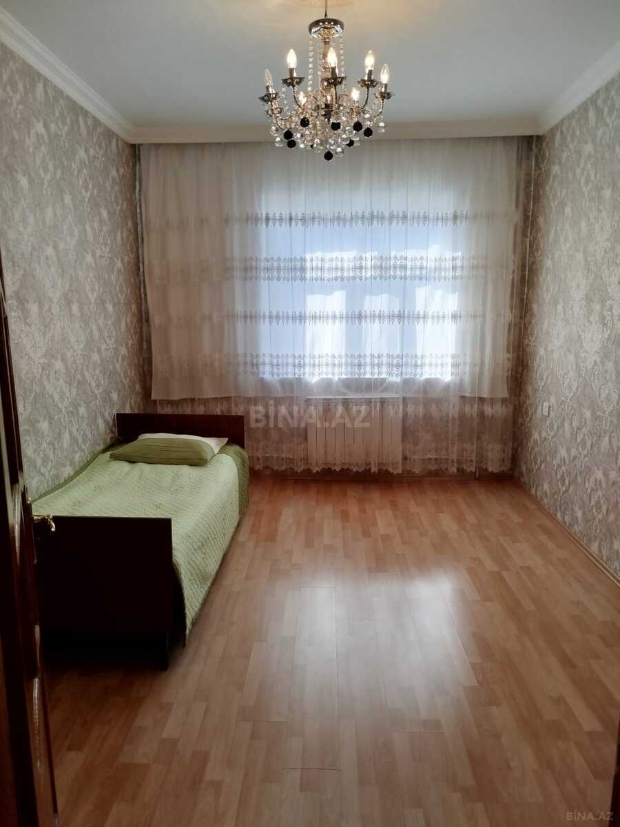 4 otaqlı Köhnə tikili, İnşaatçılar m., Bakı